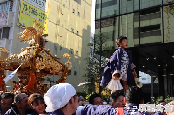 日本五十路息子河伯祭传承文化精髓弘扬团结友爱精神，共筑美好未来